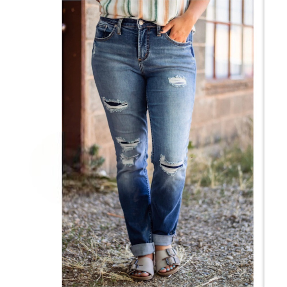 Silver Jean Co. Beau Distressed Jeans Sz 16